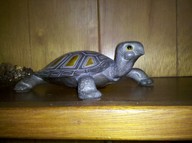 !R non-character sculpture turtle // 2592x1936 // 1.0MB